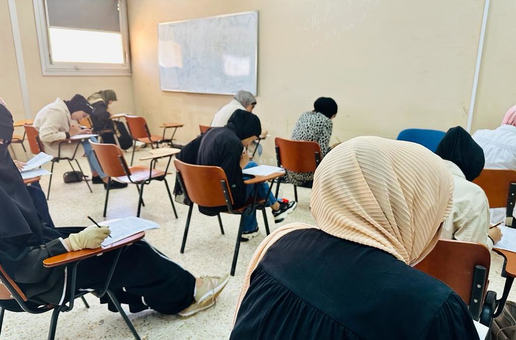 الامتحانات النهائية في كلية الصيدلة