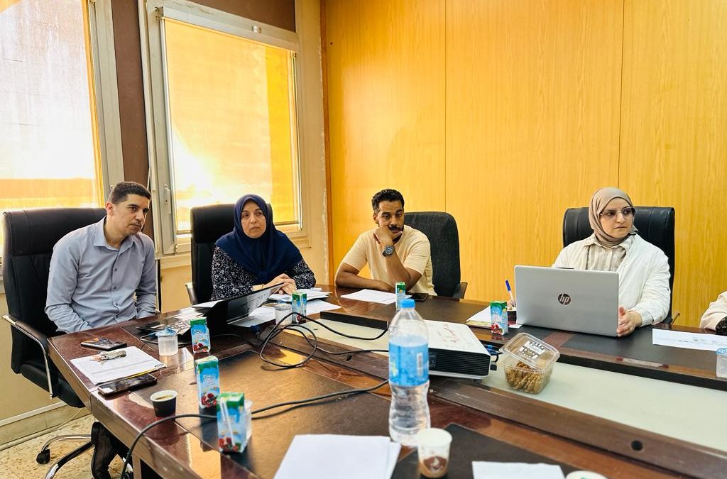 “كلية الصيدلة تعقد اجتماعًا لجنة الاعتماد المؤسسي لبحث استيفاء المعايير”