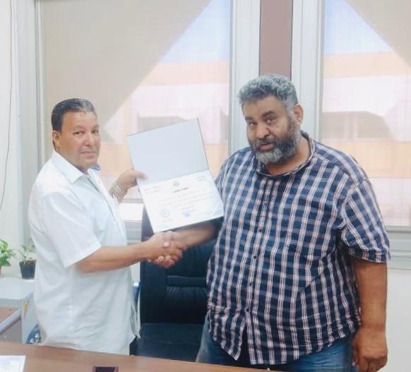تواصل تدريب موظفي كلية الصيدلة على استخدام أسطوانات الحريق
