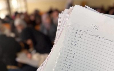 كلية الصيدلة تنفّذ حلقة نقاش علمية وجلسة تعليمية تطبيقية ضمن استراتيجيات التعليم النشط