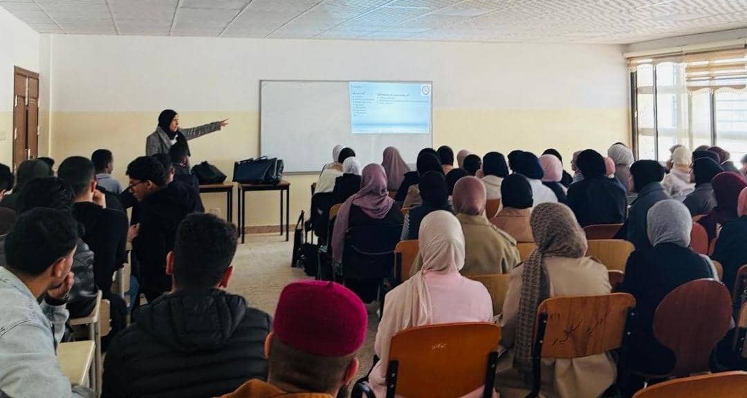 كلية الصيدلة تُطلق برنامج تدريب صيدليات المجتمع لخريجي الدفعة (29)