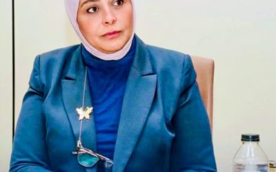 جامعة بنغازي تبحث مع وزارة الصحة مواءمة مخرجات التعليم الصيدلاني مع احتياجات سوق العمل