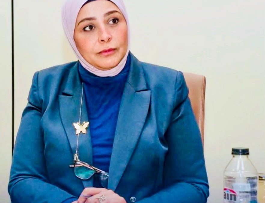 جامعة بنغازي تبحث مع وزارة الصحة مواءمة مخرجات التعليم الصيدلاني مع احتياجات سوق العمل